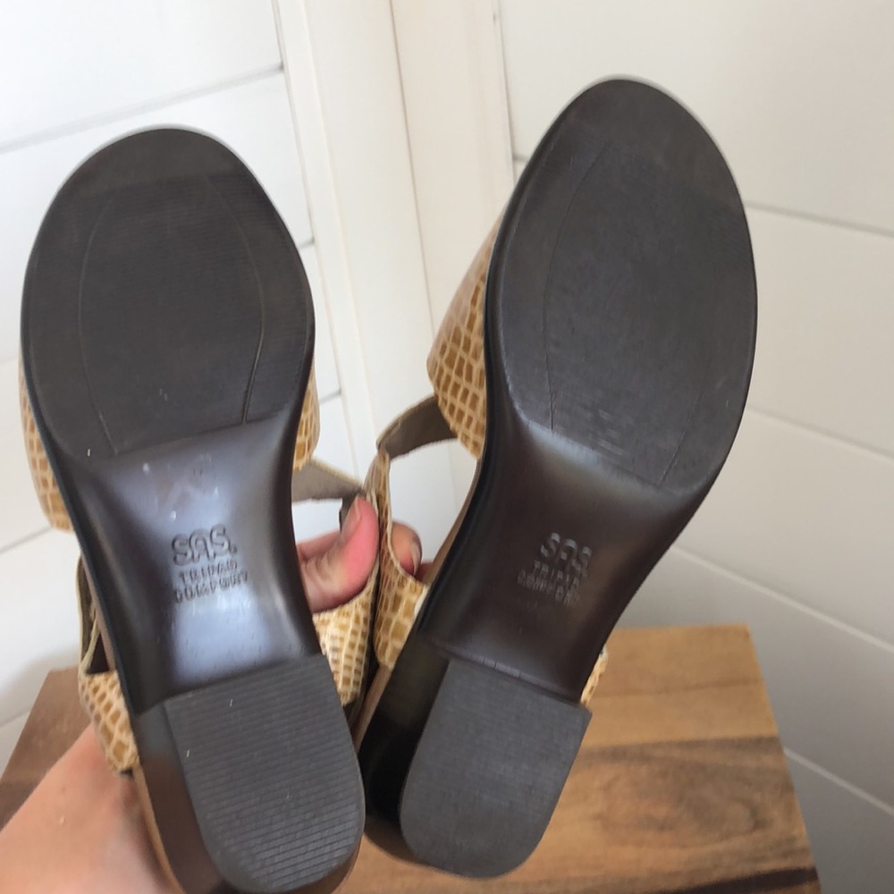 SAS Suntimer Croc Embossed Sandals - Picture 15 of 17